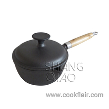 Cast Iron Saucepan with Wooden Handle